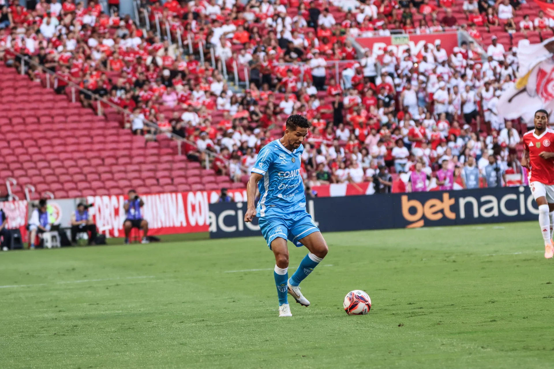 Atleta lateral direito muriel magalhaes