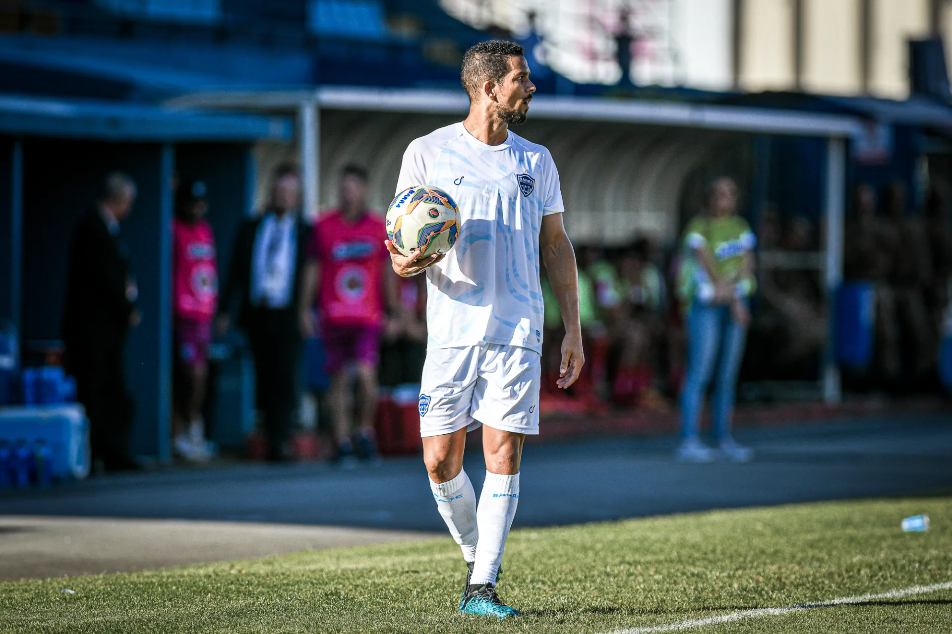 Atleta lateral direito muriel magalhaes